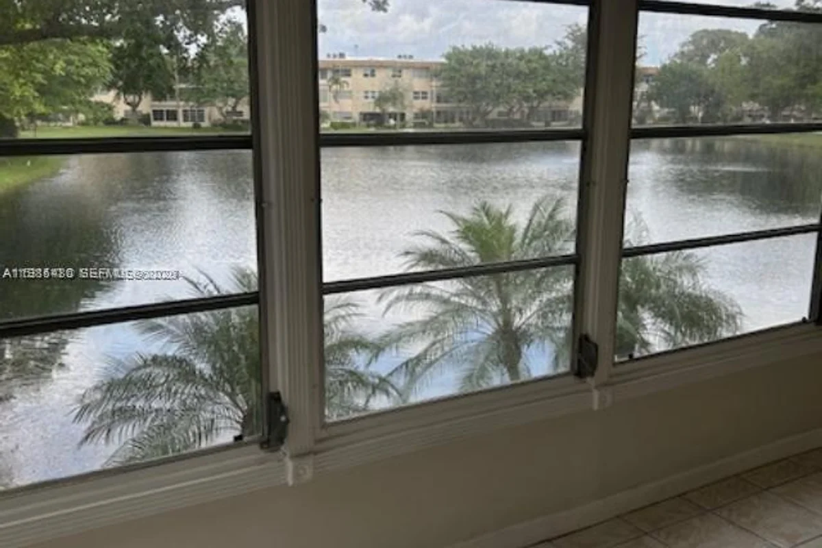 5103 NW 35th St #503, Lauderdale Lakes: photo 1 of 15