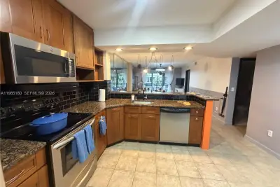 896 N Federal Hwy #326, Lantana: photo 1 of 54