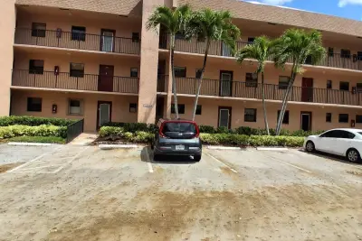 10303 Sunrise Lakes Blvd #103, Sunrise: photo 1 of 5