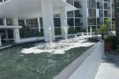400 Leslie Dr #308, Hallandale Beach: photo 1 of 28