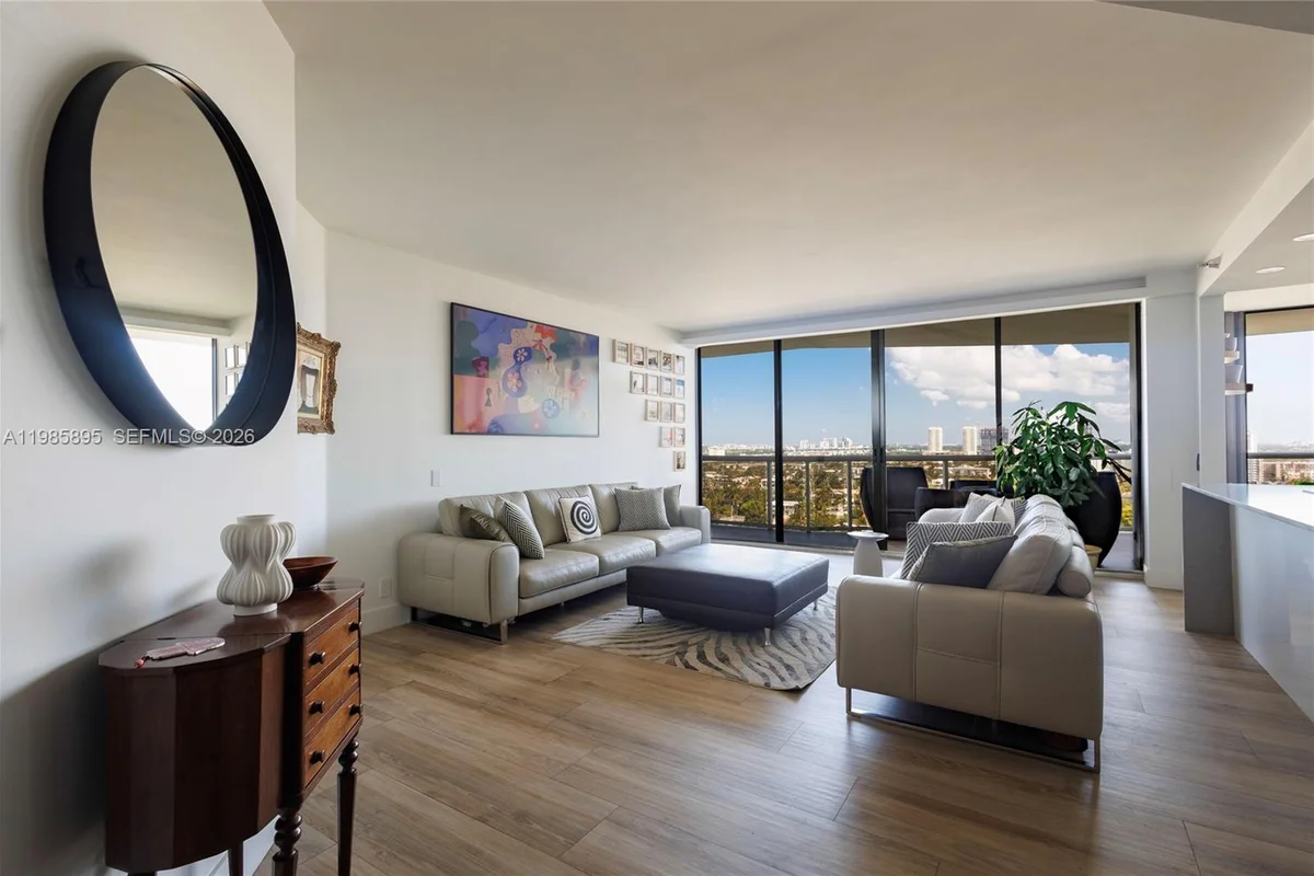 3640 Yacht Club Dr #1701, Aventura: photo 1 of 30