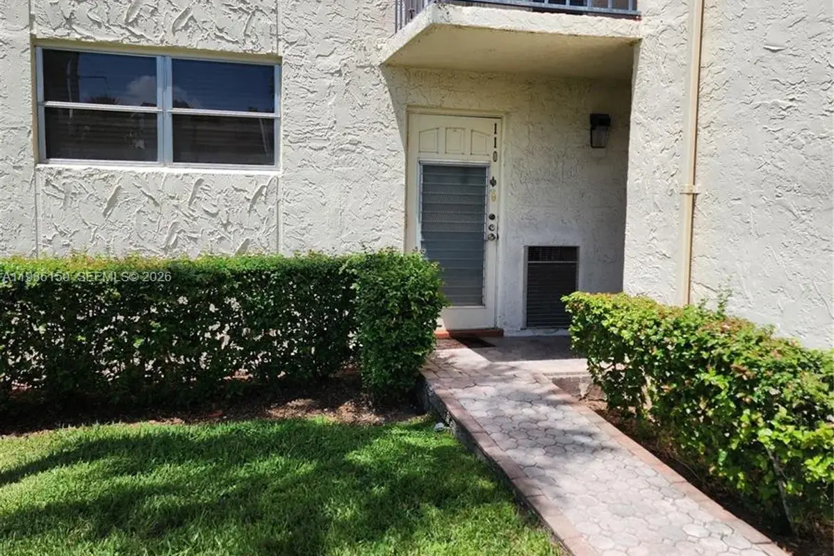 681 S Hollybrook Dr #110, Pembroke Pines: photo 1 of 13