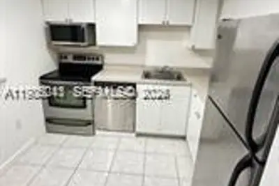 16950 W Dixie Hwy #A128, North Miami Beach: photo 1 of 20