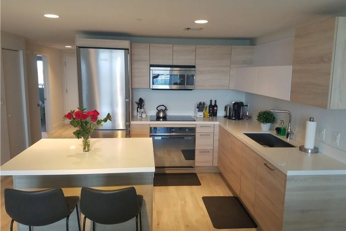 16385 Biscayne Blvd #1018, North Miami Beach: photo 1 of 41