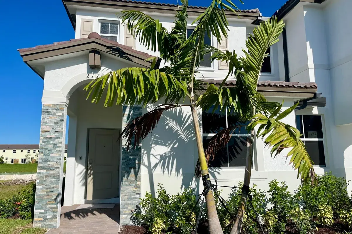 2776 SE 26th Ave, Homestead: photo 1 of 66