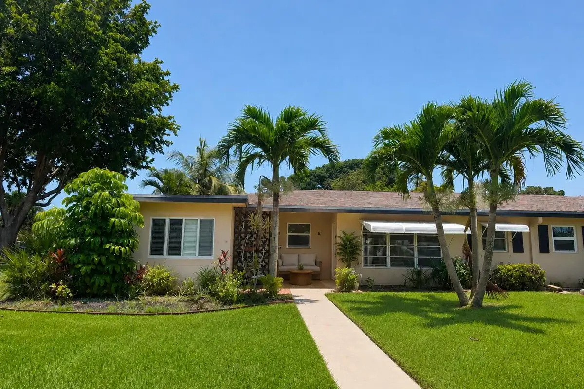 1052 North Dr #B, Delray Beach: photo 1 of 12