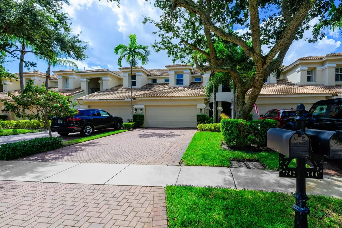 742 Cable Beach Ln, North Palm Beach: photo 1 of 38