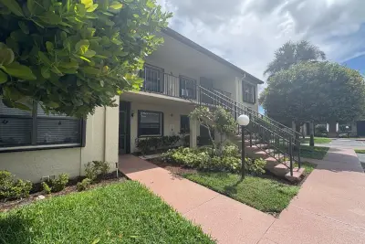 7831 Willow Spring Dr #526, Lake Worth: photo 1 of 22