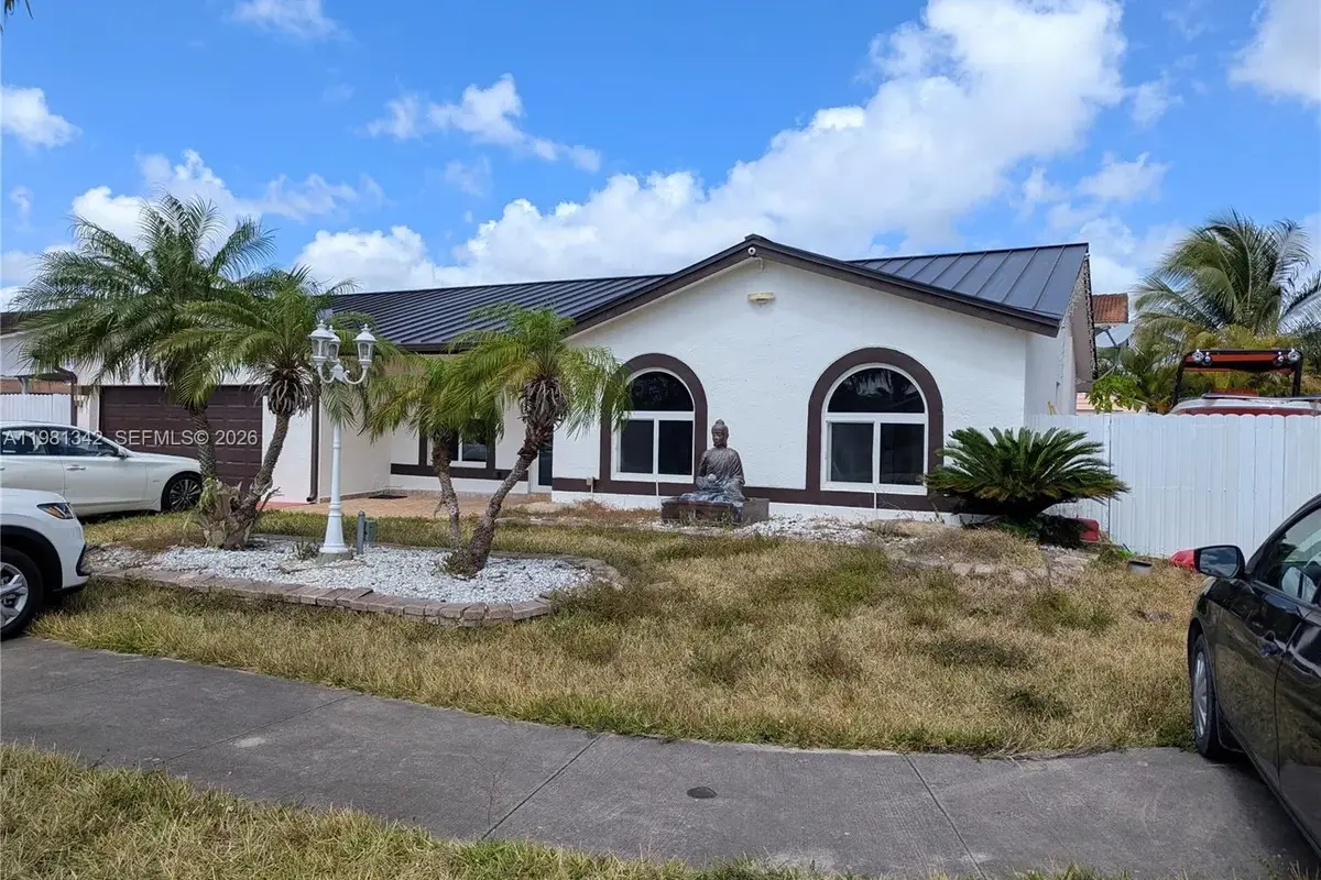 13925 SW 158th Ter, Miami: photo 1 of 22