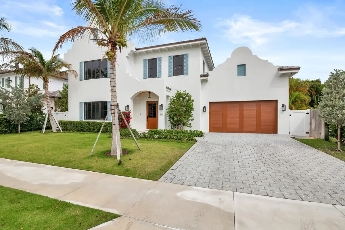 315 Avila Rd, West Palm Beach: photo 1 of 22