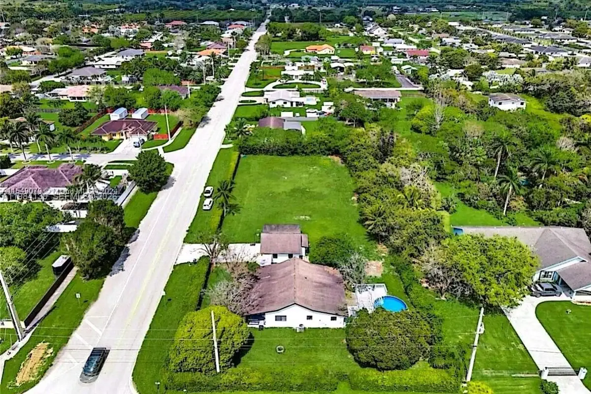 32595 SW 202nd Ave, Homestead: photo 1 of 2