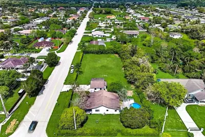 32595 SW 202nd Ave, Homestead: photo 1 of 2