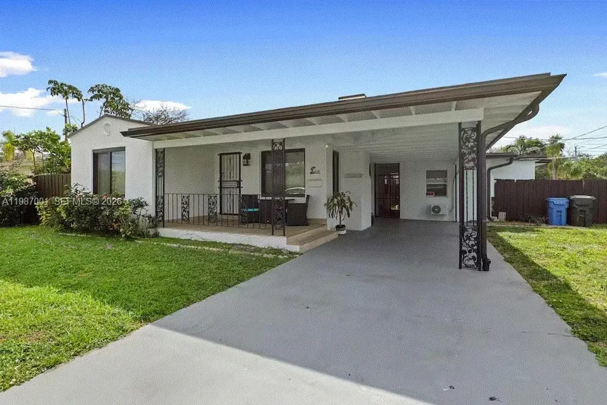 1608 NE 34th St, Oakland Park: photo 1 of 22