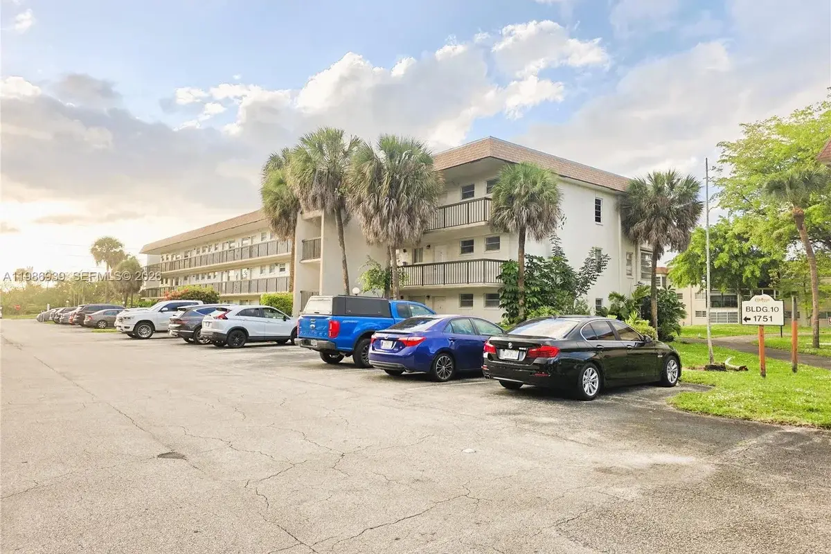 1751 NW 75th Ave #313, Plantation: photo 1 of 11