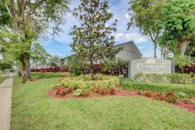 1506 Wharf Ln, Greenacres: photo 1 of 34