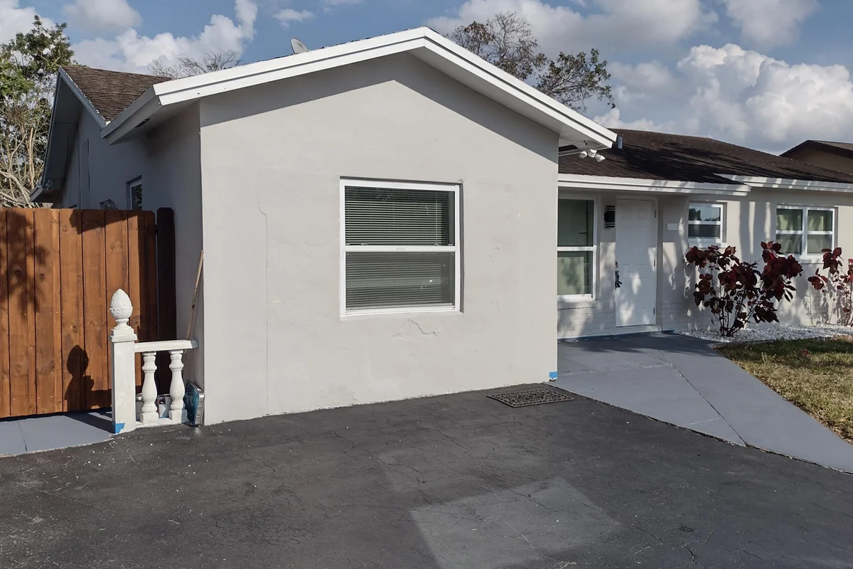 22682 SW 65th Cir, Boca Raton: photo 1 of 24