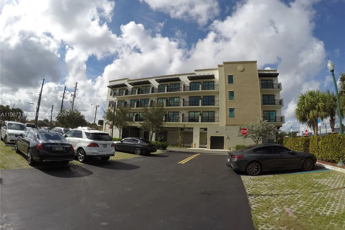 4100 SW 64th Ave #409, Davie: photo 1 of 19