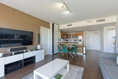 3250 NE 1st Ave #1006, Miami: photo 1 of 25