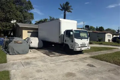 4741 NW 18th St, Lauderhill: photo 1 of 3