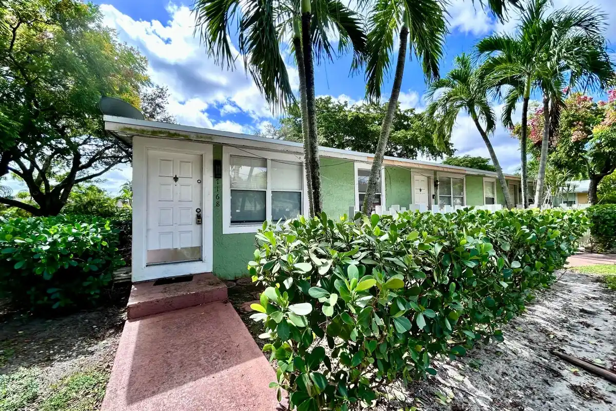 7168 Southgate Blvd, Tamarac: photo 1 of 12