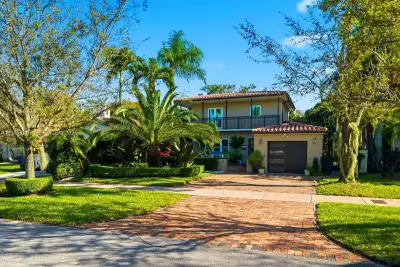 430 Candia Ave, Coral Gables: photo 1 of 56