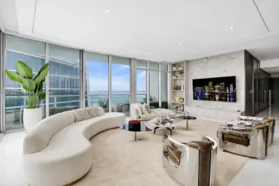 900 Biscayne Blvd #PH6109, Miami: photo 1 of 43