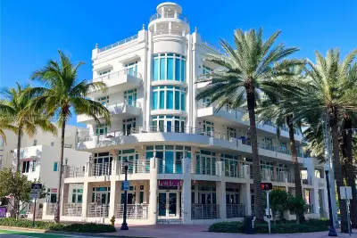 448 Ocean Dr #302, Miami Beach: photo 1 of 23