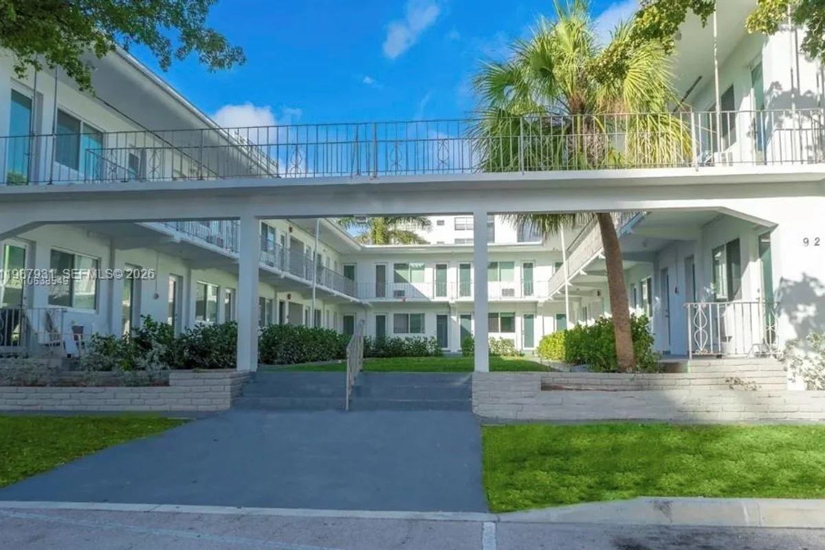 9270 E Bay Harbor Dr #10B, Bay Harbor Islands: photo 1 of 1