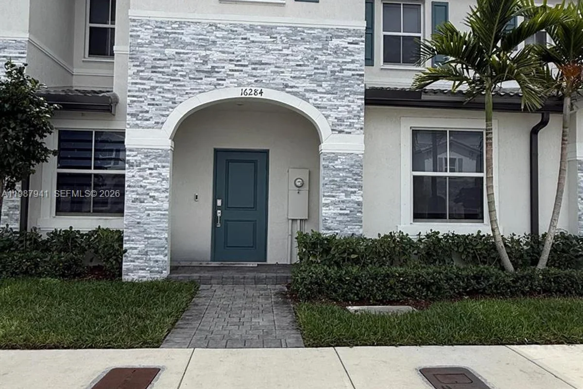 16284 SW 292nd St, Homestead: photo 1 of 7