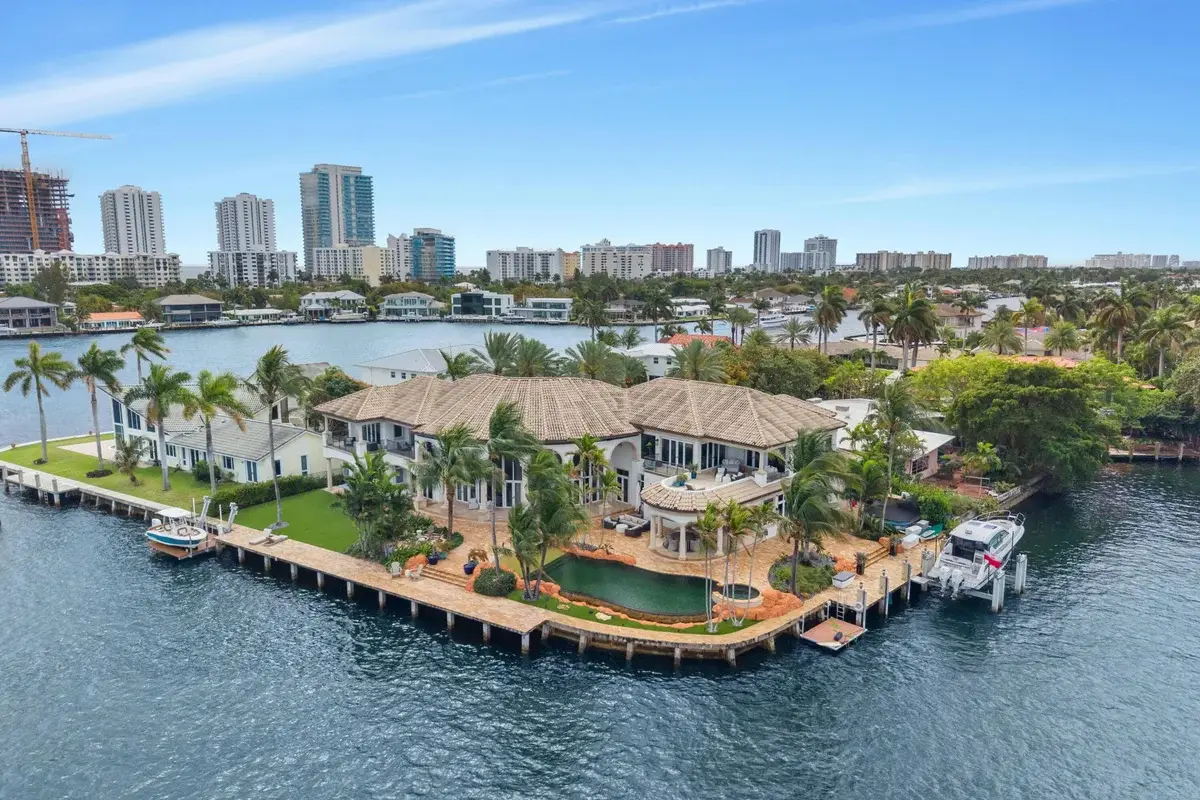 2593 SE 8th St, Pompano Beach: photo 1 of 70