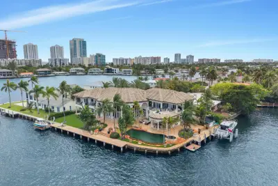 2593 SE 8th St, Pompano Beach: photo 1 of 70