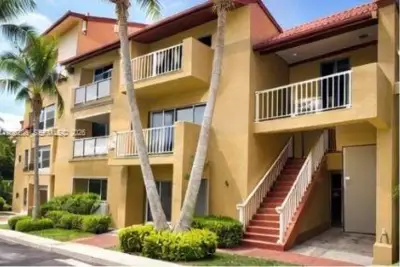 15620 SW 80th St #H-304, Miami: photo 1 of 8