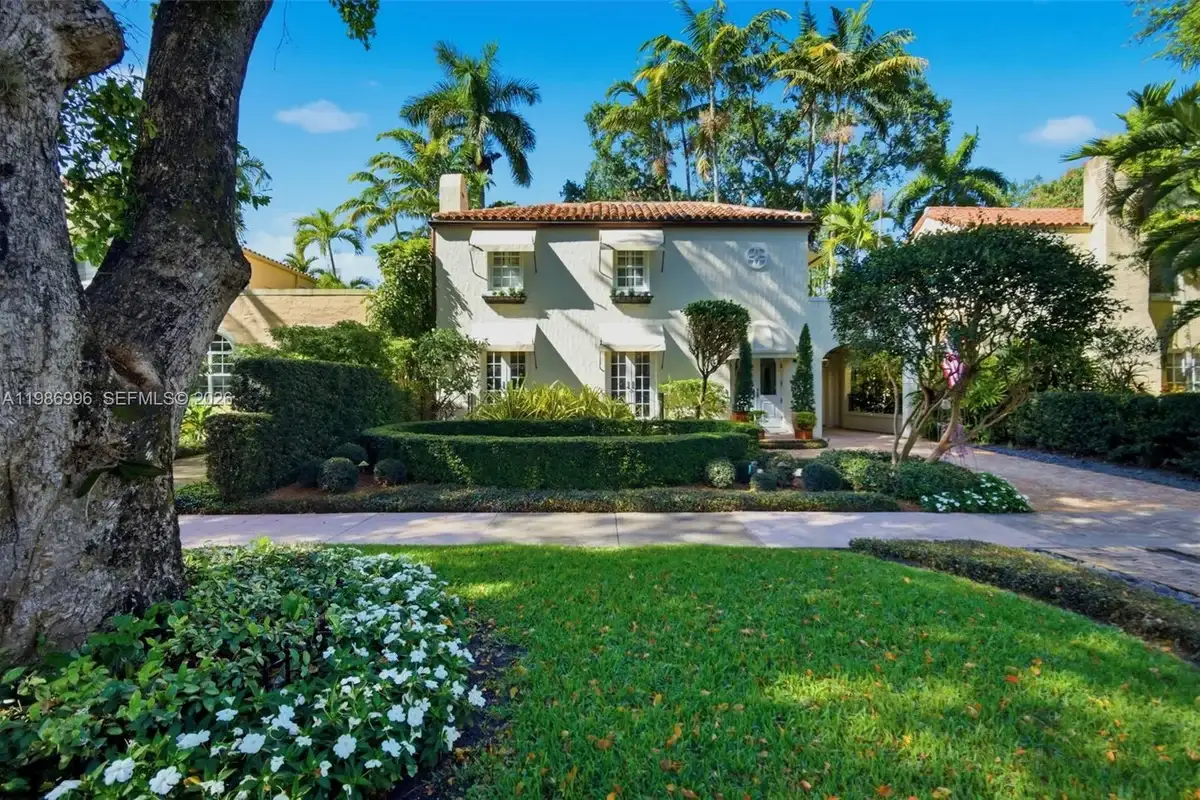 1231 Catalonia Ave, Coral Gables: photo 1 of 71