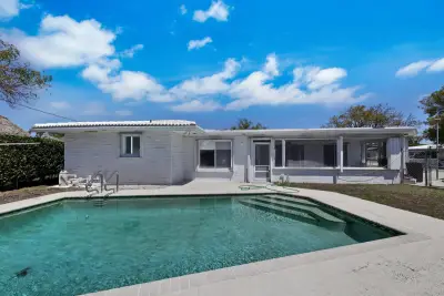 5921 NE 21st Cir #Ne, Fort Lauderdale: photo 1 of 28