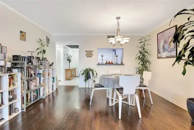 1100 Colony Point Cir #302, Pembroke Pines: photo 1 of 24