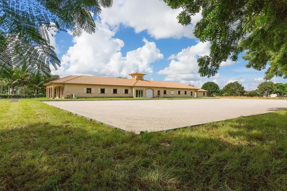 2088 Appaloosa Trl, Wellington: photo 1 of 35