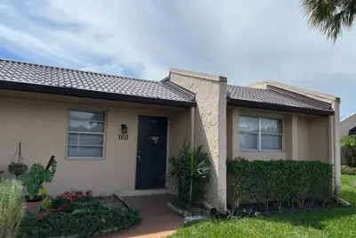 160 Lake Gloria Dr, West Palm Beach: photo 1 of 47