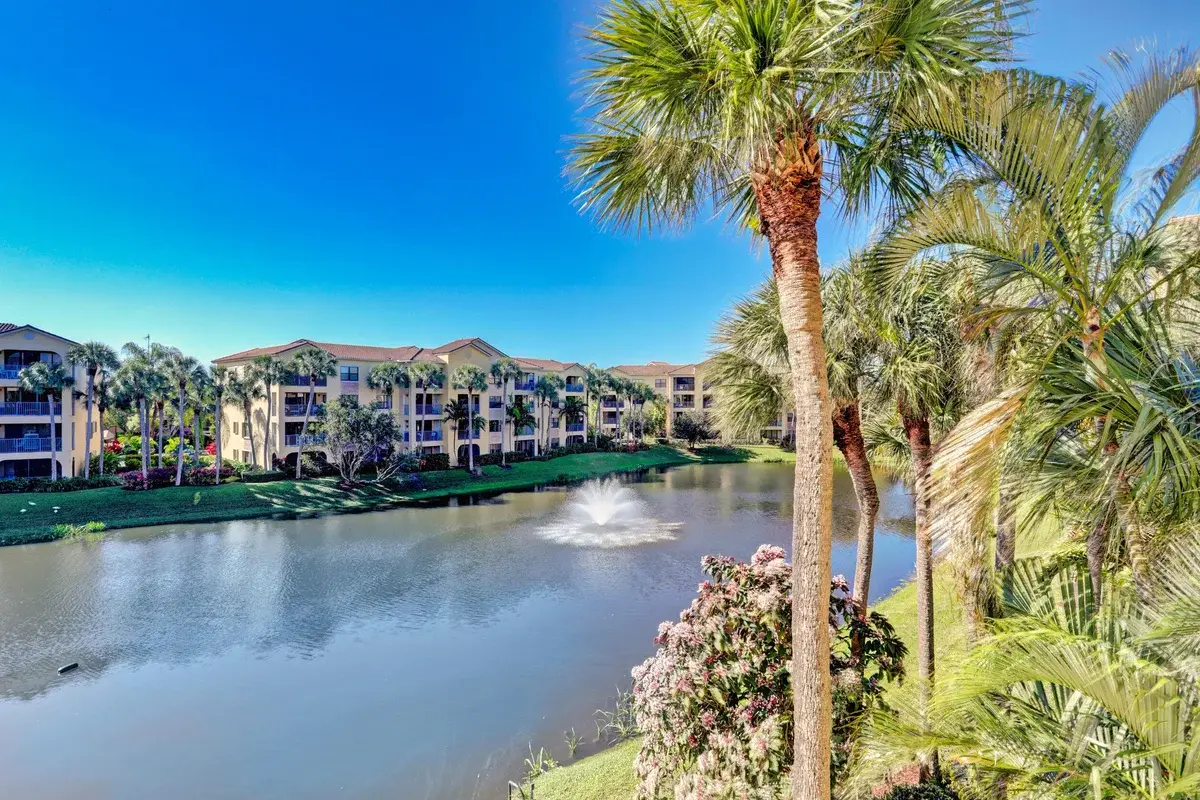 800 Uno Lago Dr #305, Juno Beach: photo 1 of 52