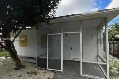 1220 NW 3rd Ct, Fort Lauderdale: photo 1 of 22