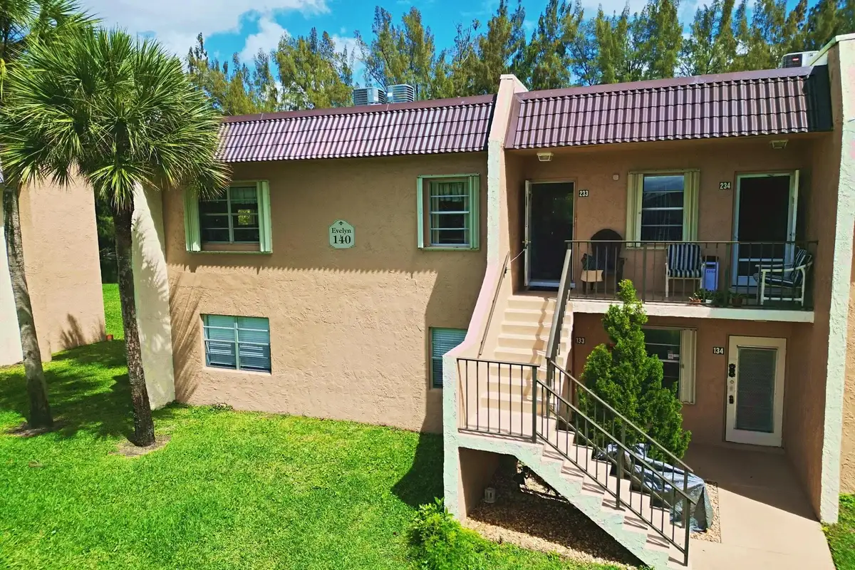 140 Lake Meryl Dr #233, West Palm Beach: photo 1 of 34