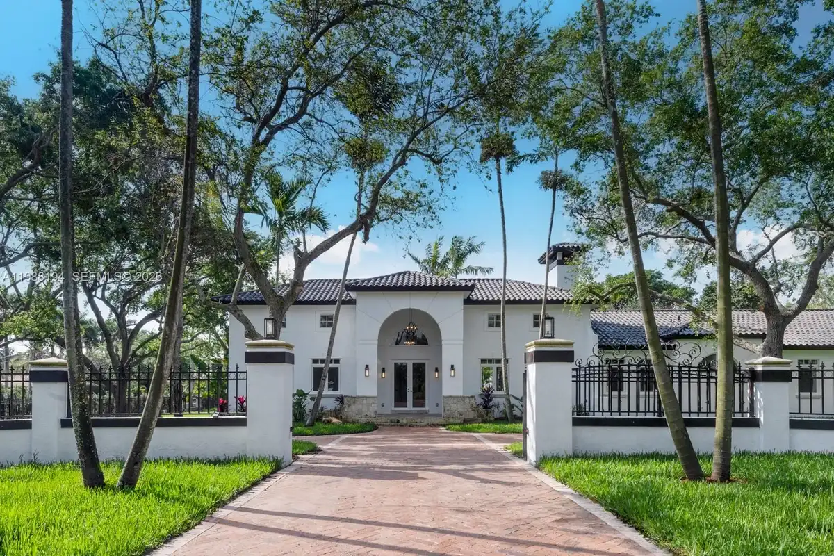 6200 SW 130th Ter, Pinecrest: photo 1 of 61