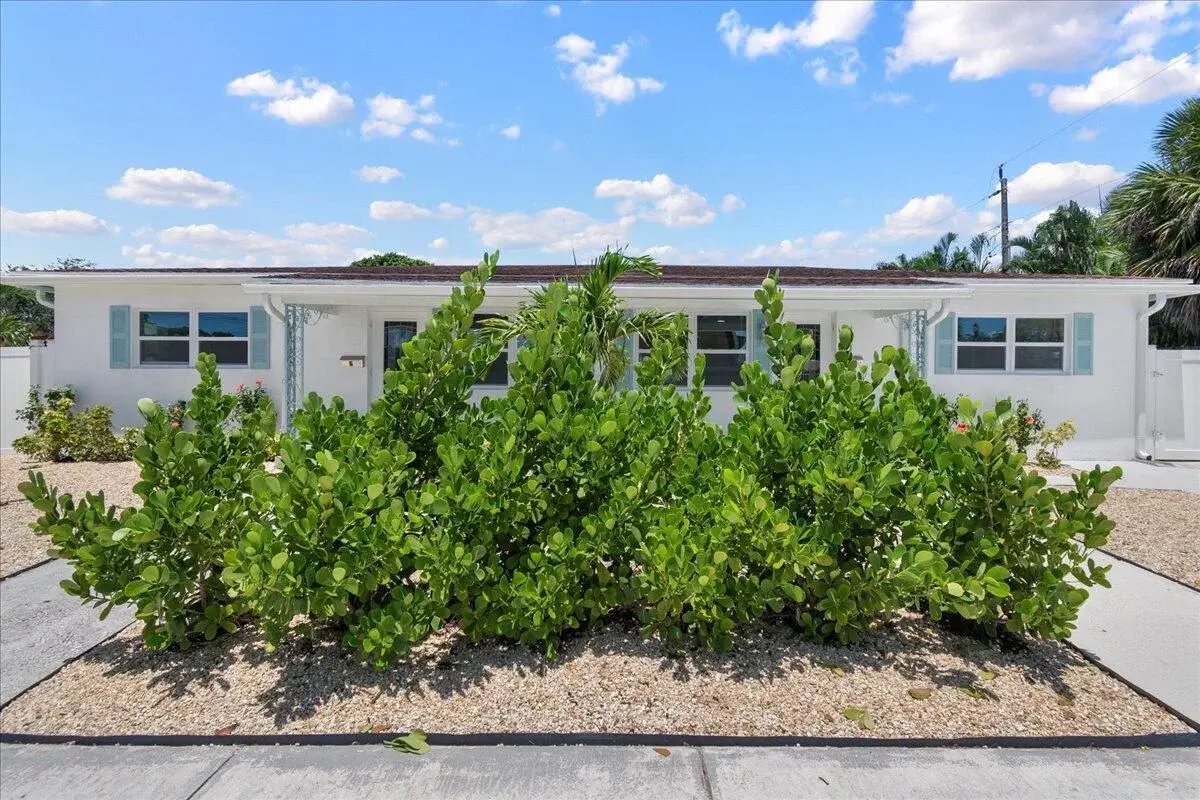 2741 Parker Ave #A & B, West Palm Beach: photo 1 of 35