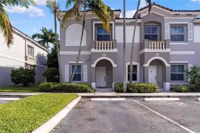 4921 SW 140th Ter #1, Miramar: photo 1 of 16