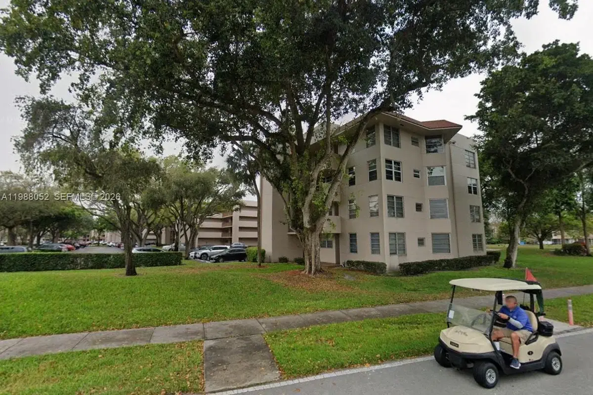 1811 Sabal Palm Dr #408, Davie: photo 1 of 14