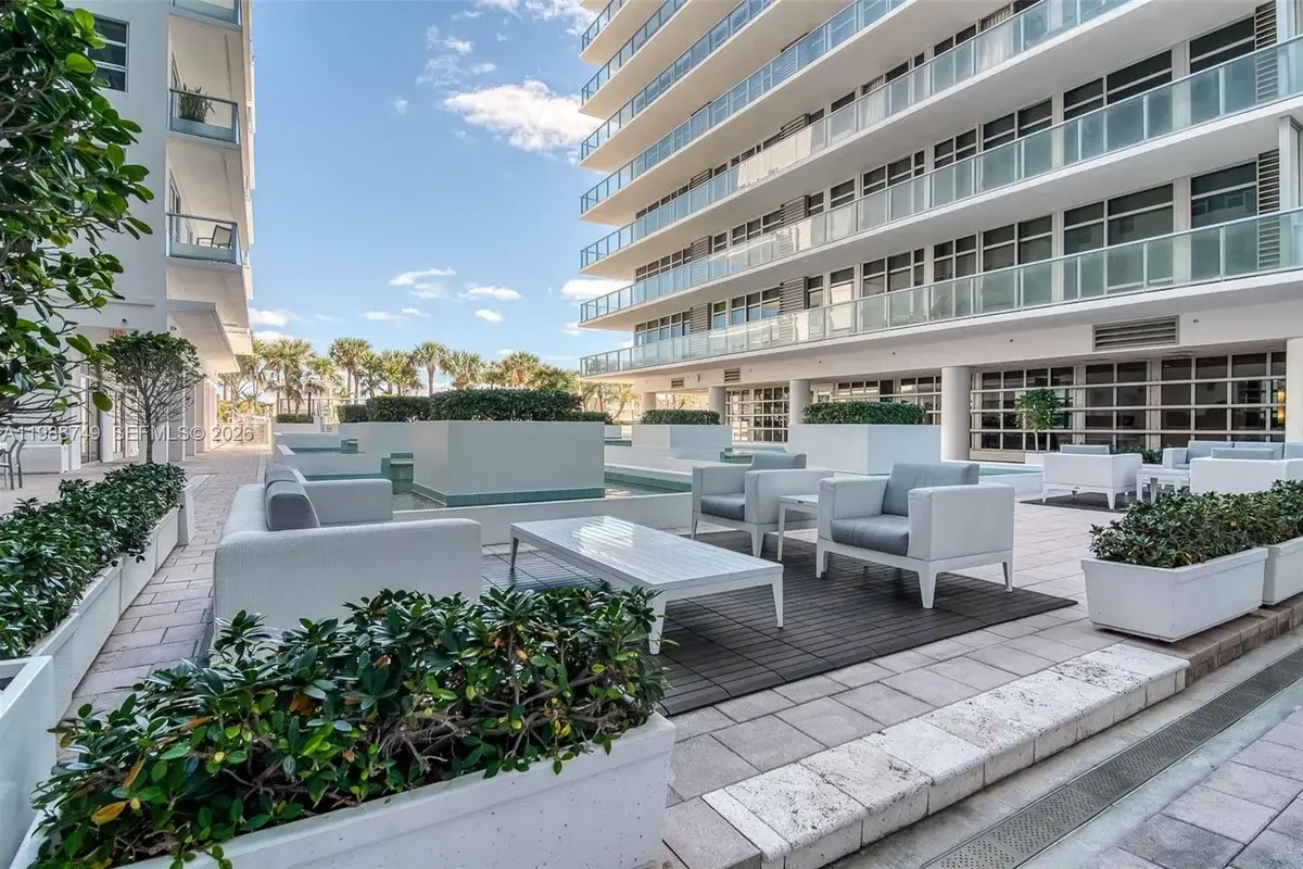 3737 Collins Ave #S-203, Miami Beach: photo 1 of 25