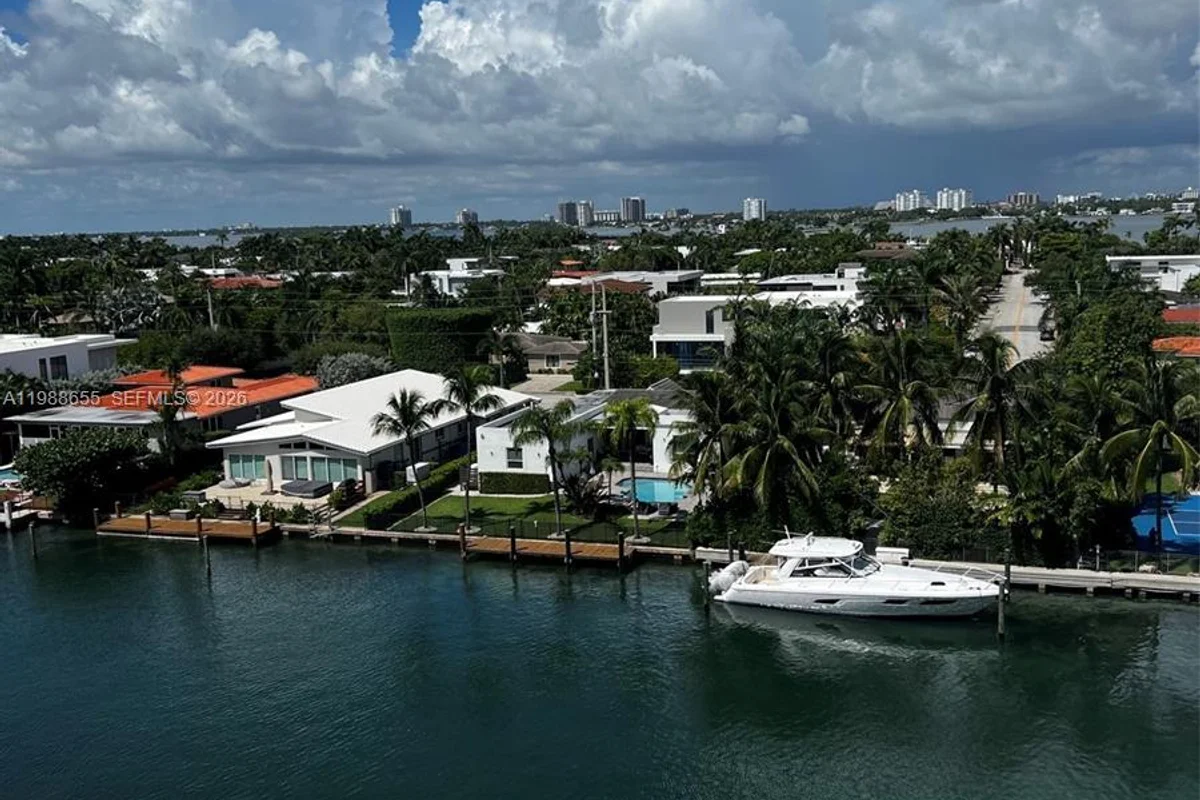 10000 W Bay Harbor Dr #PH4, Bay Harbor Islands: photo 1 of 34