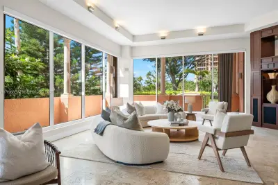10 Edgewater Dr S #Lanai South, Coral Gables: photo 1 of 61