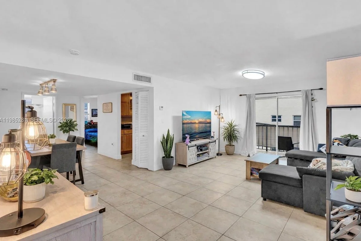 1236 Alton Rd #304, Miami Beach: photo 1 of 28