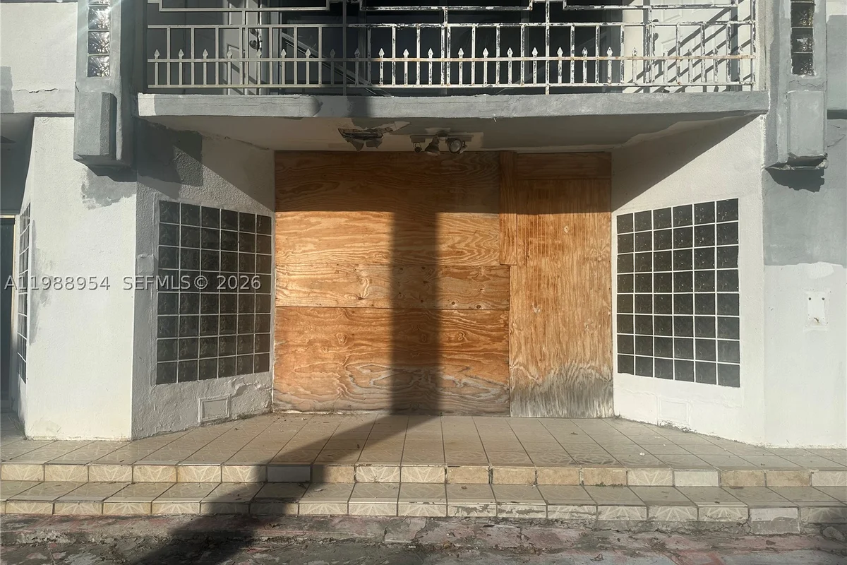1977 NE 119th Rd, North Miami: photo 1 of 6