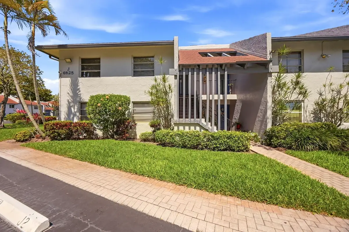 6525 S Oriole Blvd, Delray Beach: photo 1 of 29